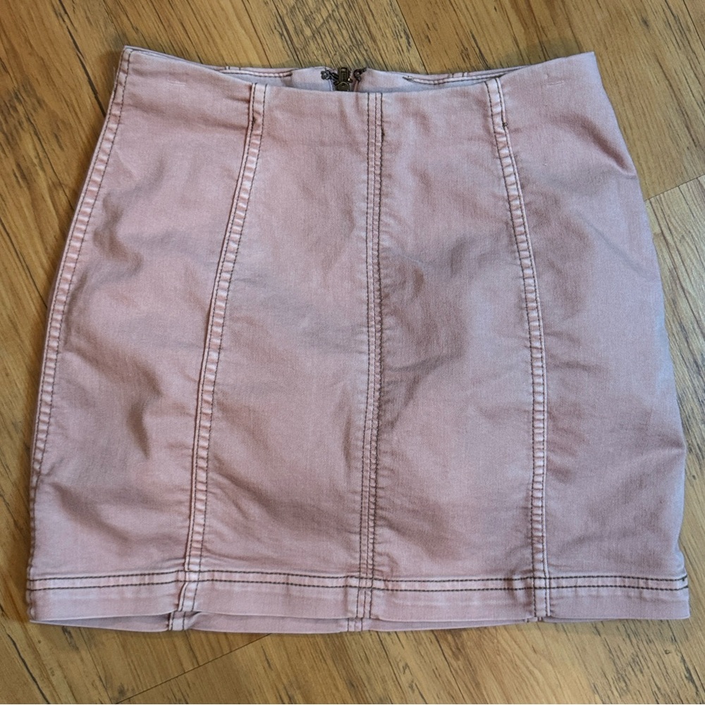 Free People Mini Skirt Sz 4 Salmon Colored - Picture 1 of 6
